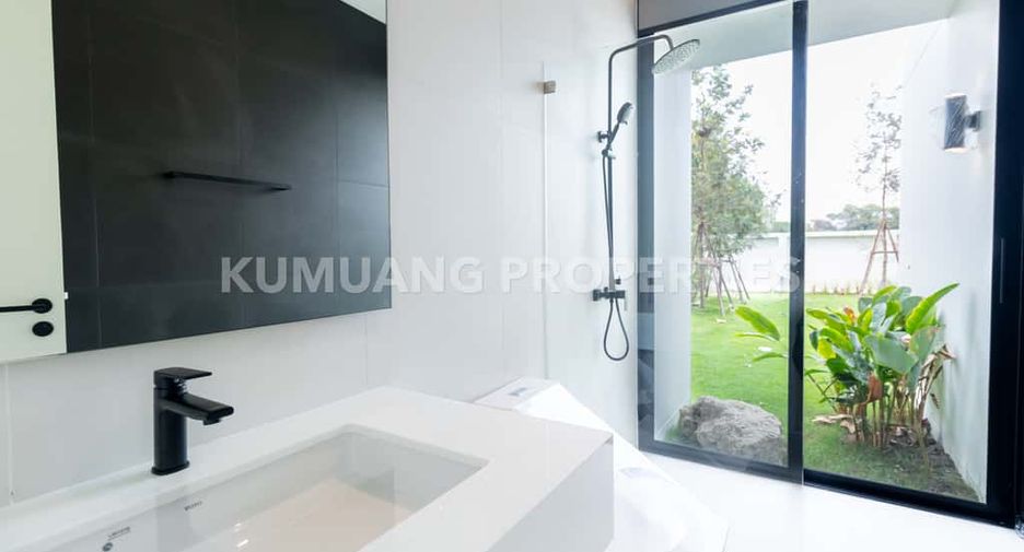 For rent 4 bedrooms villa in Hang Dong, Chiang Mai