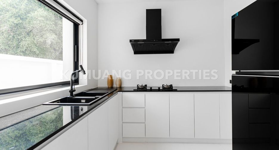 For rent 4 bedrooms villa in Hang Dong, Chiang Mai