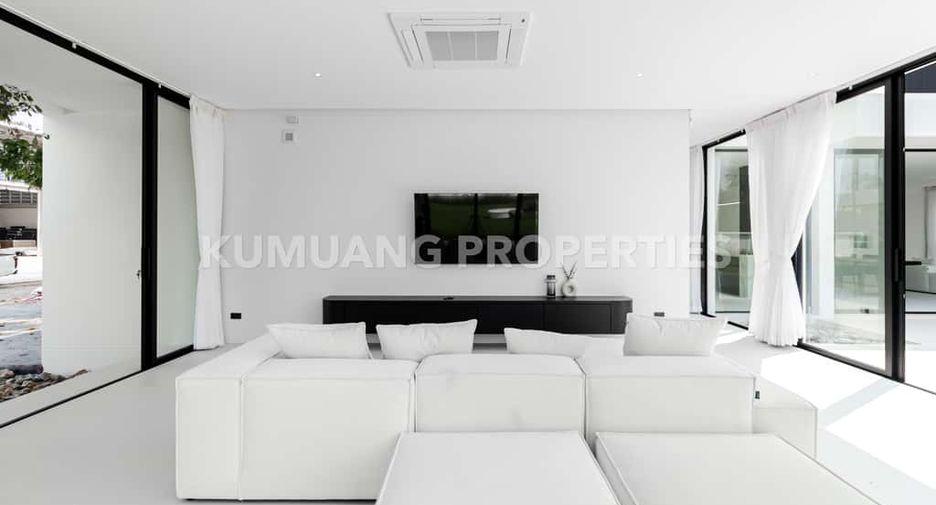For rent 4 bedrooms villa in Hang Dong, Chiang Mai