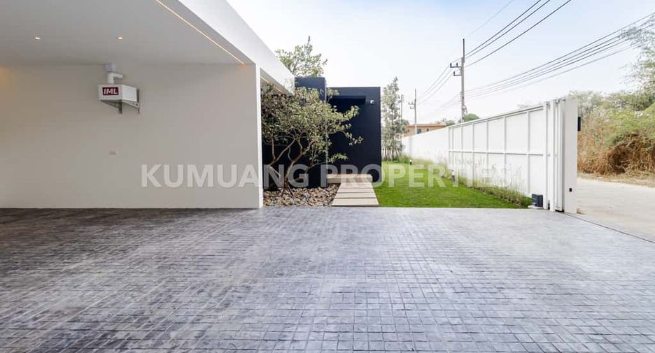 For rent 4 bedrooms villa in Hang Dong, Chiang Mai