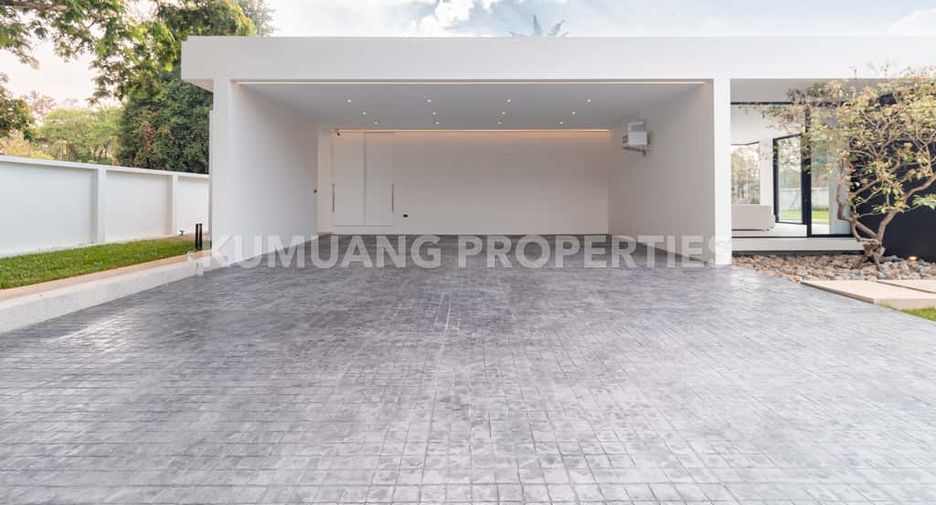 For rent 4 bedrooms villa in Hang Dong, Chiang Mai