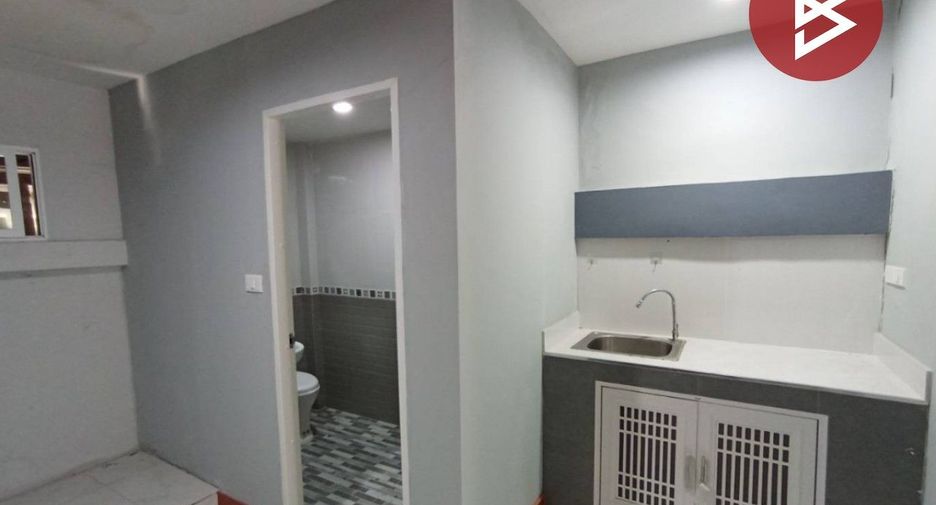 Casa adosada en venta de estudio en Bang Pa-in, Phra Nakhon Si Ayutthaya