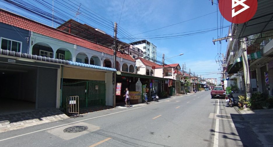 Casa adosada en venta de estudio en Bang Pa-in, Phra Nakhon Si Ayutthaya