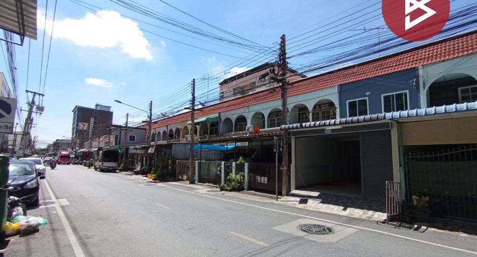 Casa adosada en venta de estudio en Bang Pa-in, Phra Nakhon Si Ayutthaya