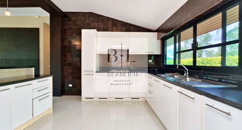 For sale 3 bedrooms house in Bang Lamung, Chonburi