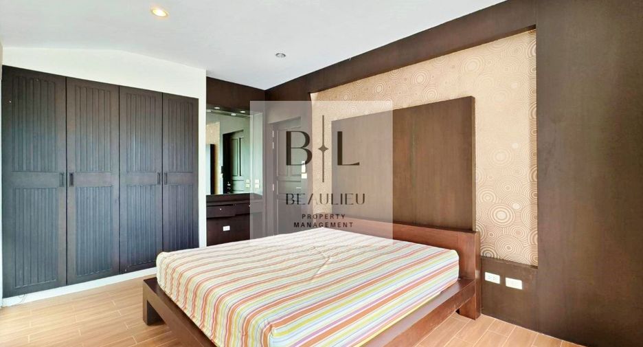For sale 3 bedrooms house in Bang Lamung, Chonburi