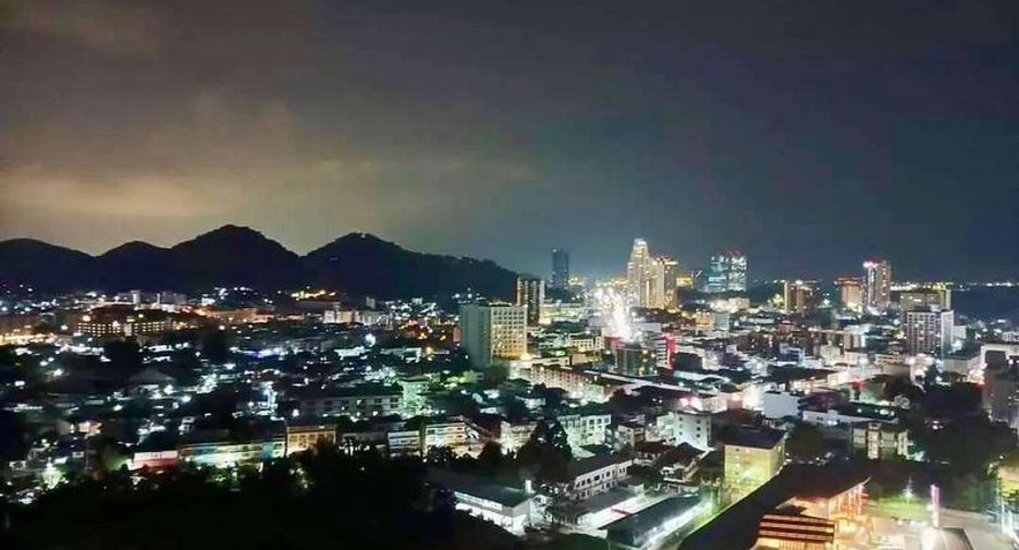 À vendre 2 chambres condo à Si Racha, Chonburi