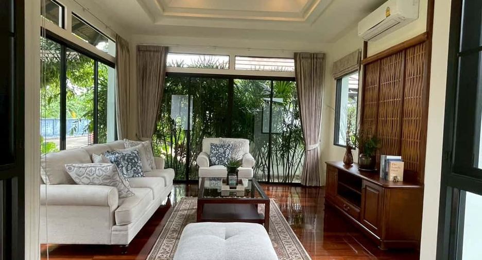 For rent 4 bedrooms villa in Hang Dong, Chiang Mai