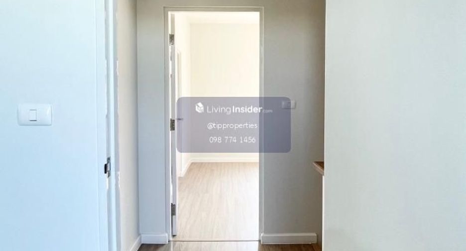 Casa adosada en venta de 3 habitaciones en Krathum Baen, Samut Sakhon