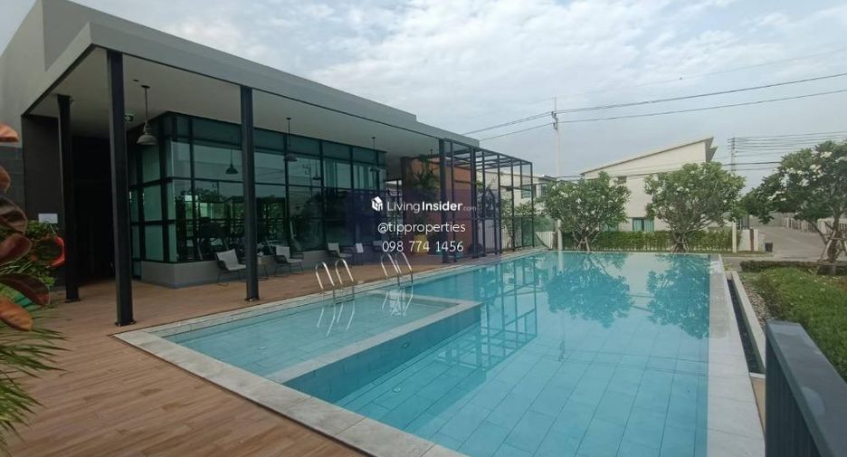 Casa adosada en venta de 3 habitaciones en Krathum Baen, Samut Sakhon