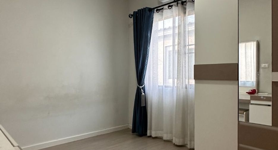 Casa adosada en venta de 3 habitaciones en Krathum Baen, Samut Sakhon