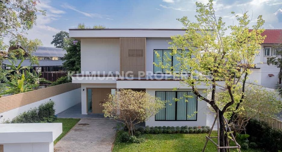 For rent 4 bedrooms villa in Mueang Chiang Mai, Chiang Mai