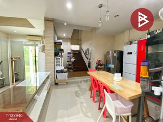 出售 4 卧室 联排别墅 在 Mueang Samut Sakhon, Samut Sakhon