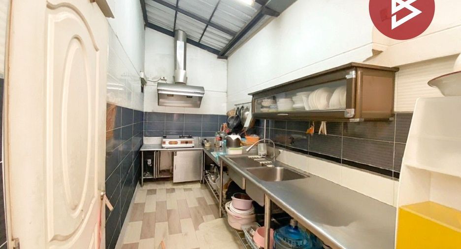Casa adosada en venta de 4 habitaciones en Mueang Samut Sakhon, Samut Sakhon