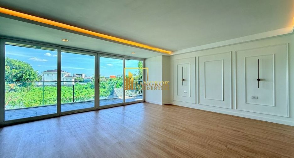 Haus zur Miete und zum Kauf mit 5 Zimmer in Suan Luang, Bangkok