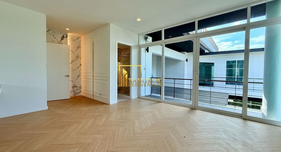 Haus zur Miete und zum Kauf mit 5 Zimmer in Suan Luang, Bangkok