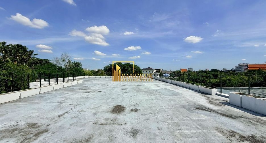 Haus zur Miete und zum Kauf mit 5 Zimmer in Suan Luang, Bangkok