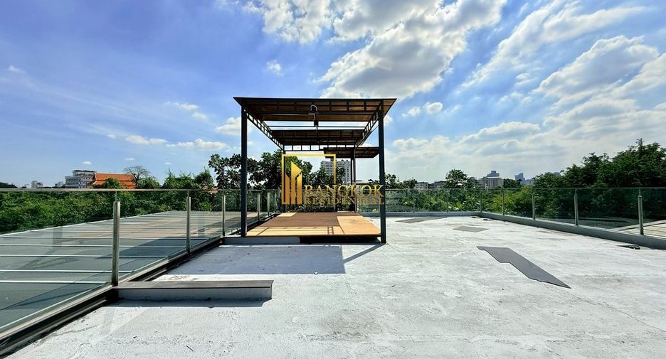Haus zur Miete und zum Kauf mit 5 Zimmer in Suan Luang, Bangkok