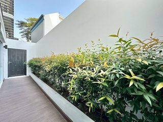 出租 4 卧室 公寓式住宅 在 Watthana, 曼谷