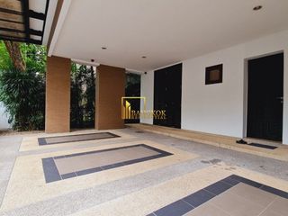 Casa en alquiler de 4 habitaciones en Khlong Toei, Bangkok