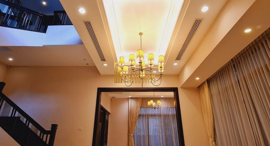 Casa en alquiler de 4 habitaciones en Khlong Toei, Bangkok