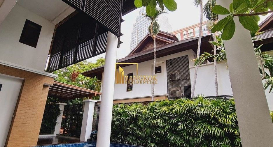 Casa en alquiler de 4 habitaciones en Khlong Toei, Bangkok