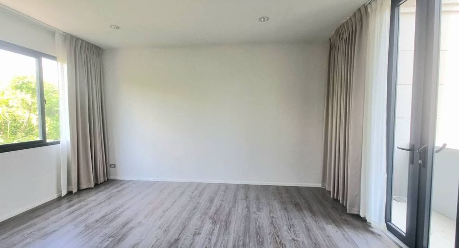 For sale 4 bedrooms townhouse in Prawet, Bangkok