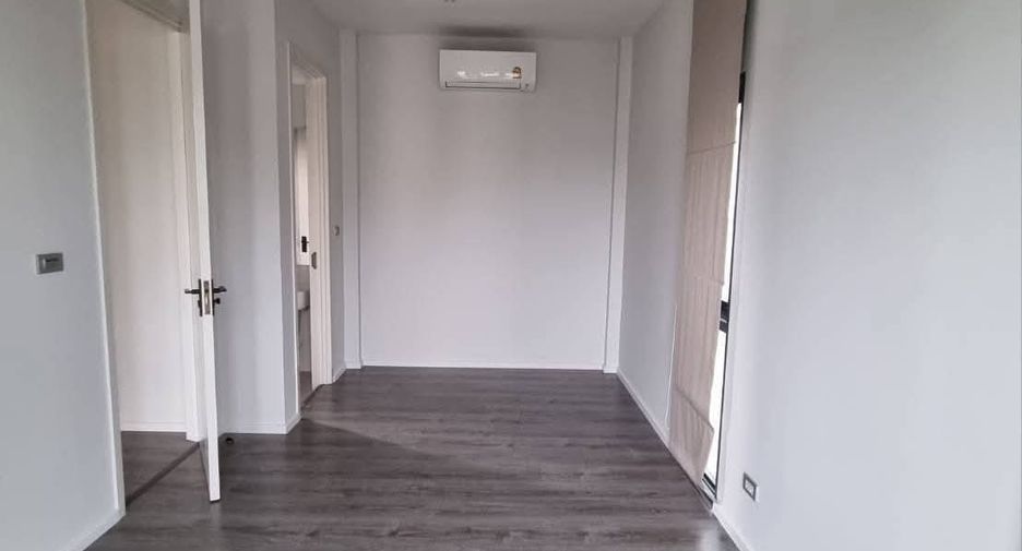 For sale 4 bedrooms townhouse in Prawet, Bangkok