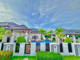 À louer et à vendre 4 chambres maison à Bang Lamung, Chonburi