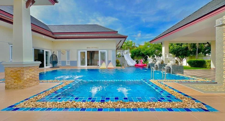 À louer et à vendre 4 chambres maison à Bang Lamung, Chonburi