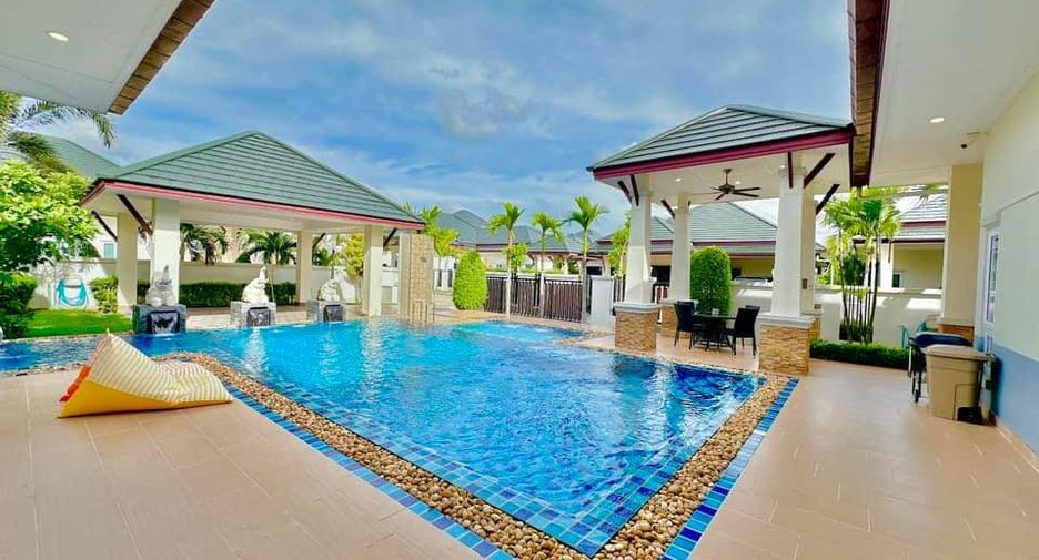 À louer et à vendre 4 chambres maison à Bang Lamung, Chonburi