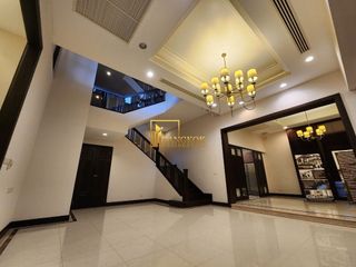 Casa en alquiler de 4 habitaciones en Khlong Toei, Bangkok