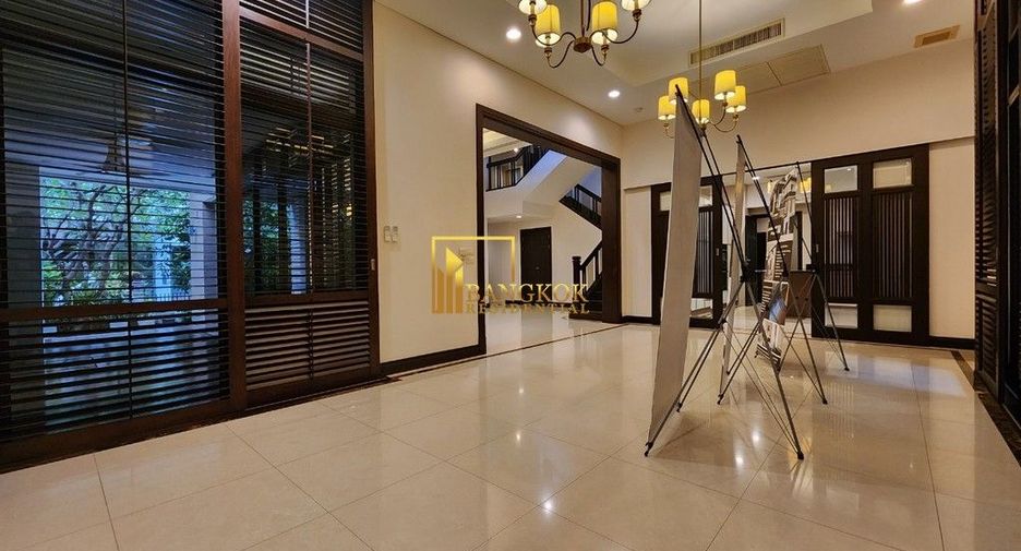 Casa en alquiler de 4 habitaciones en Khlong Toei, Bangkok