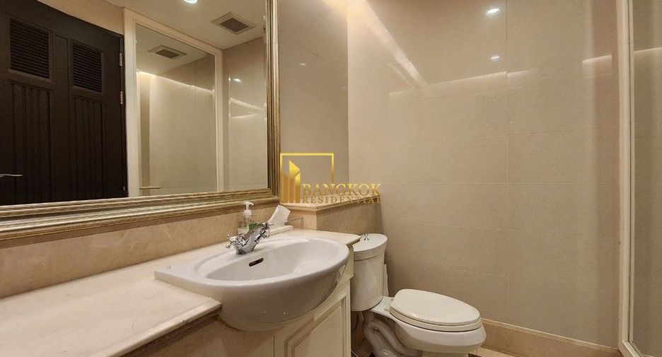 Casa en alquiler de 4 habitaciones en Khlong Toei, Bangkok