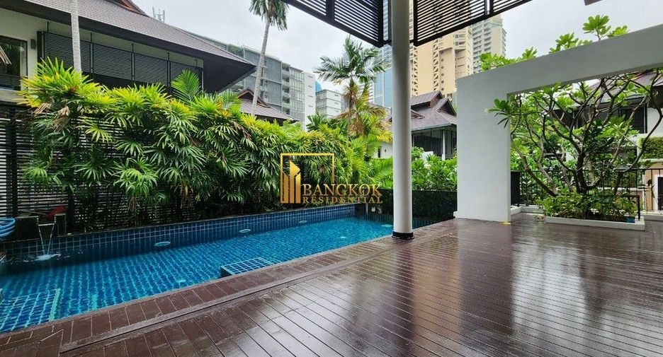 Casa en alquiler de 4 habitaciones en Khlong Toei, Bangkok