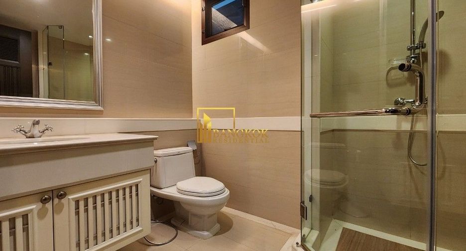 Casa en alquiler de 4 habitaciones en Khlong Toei, Bangkok