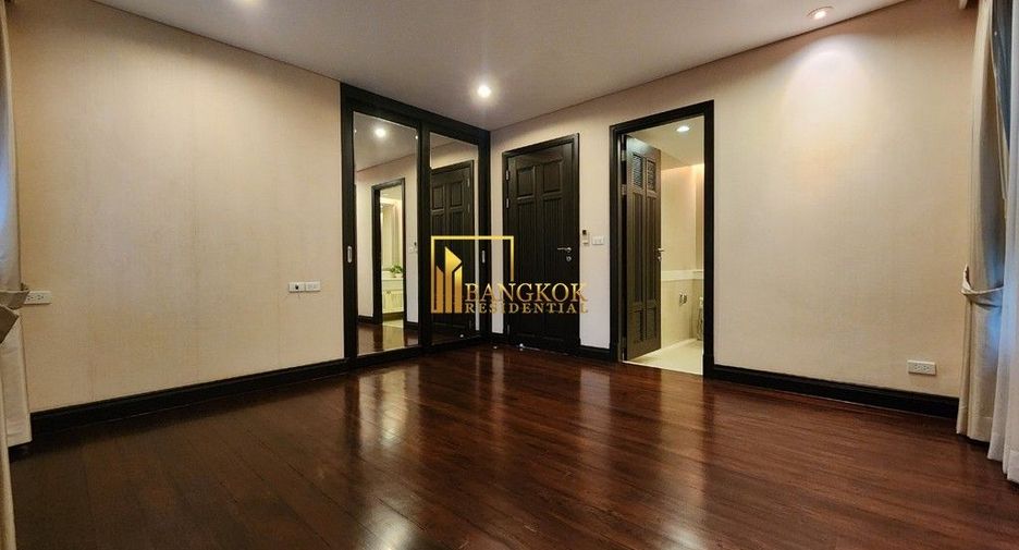 Casa en alquiler de 4 habitaciones en Khlong Toei, Bangkok