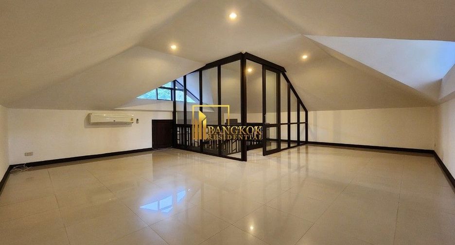 Casa en alquiler de 4 habitaciones en Khlong Toei, Bangkok