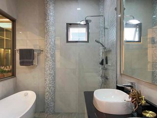 Villa en venta de 5 habitaciones en Bang Lamung, Chonburi