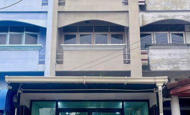 À vendre 3 chambres local commercial à Bang Khae, Bangkok