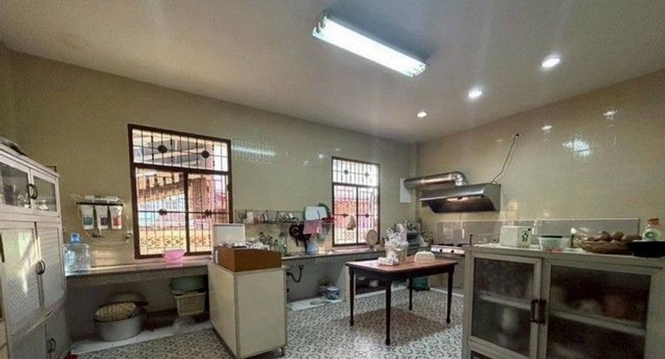 For rent 5 bedrooms house in Bang Bua Thong, Nonthaburi