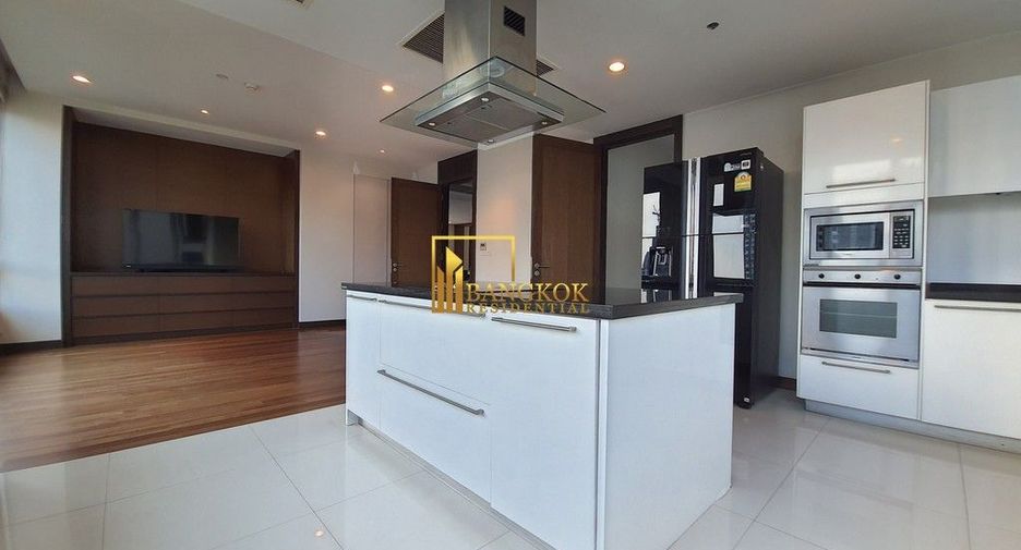 Apartamento en alquiler de 4 habitaciones en Watthana, Bangkok