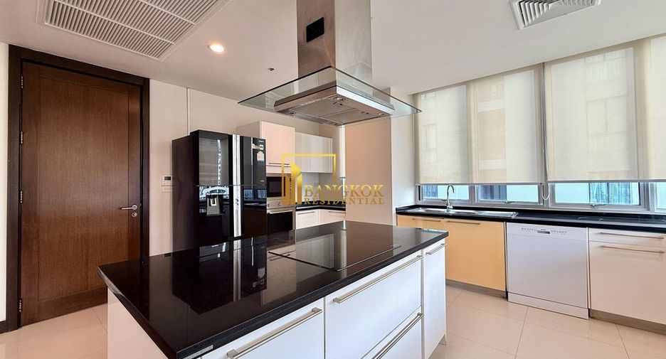 À louer 4 chambres appartement à Watthana, Bangkok