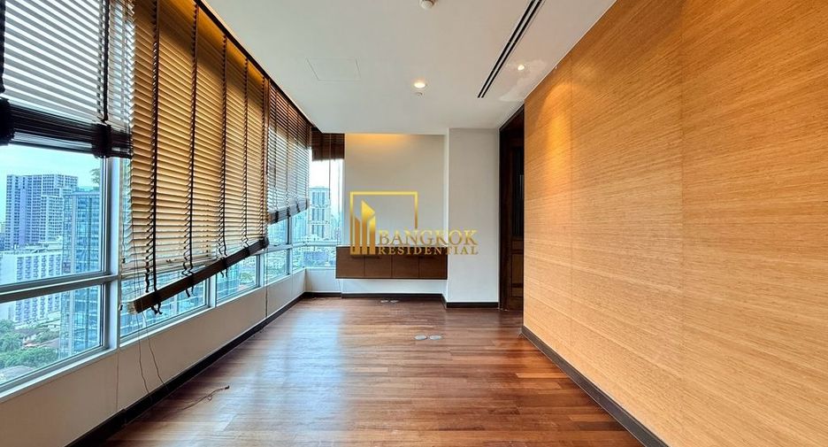À louer 4 chambres appartement à Watthana, Bangkok