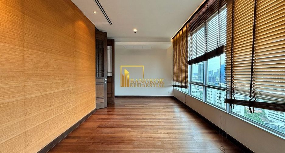 À louer 4 chambres appartement à Watthana, Bangkok