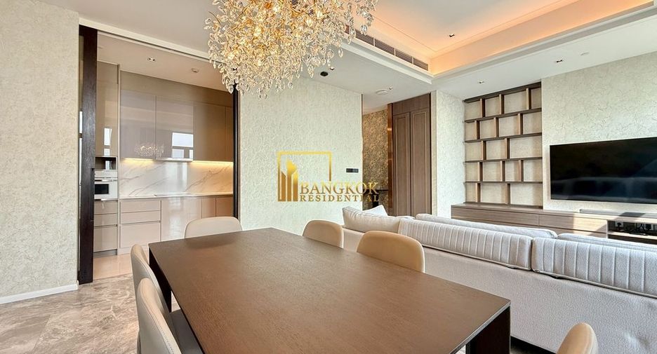 For rent 3 bedrooms condo in Khlong Toei, Bangkok