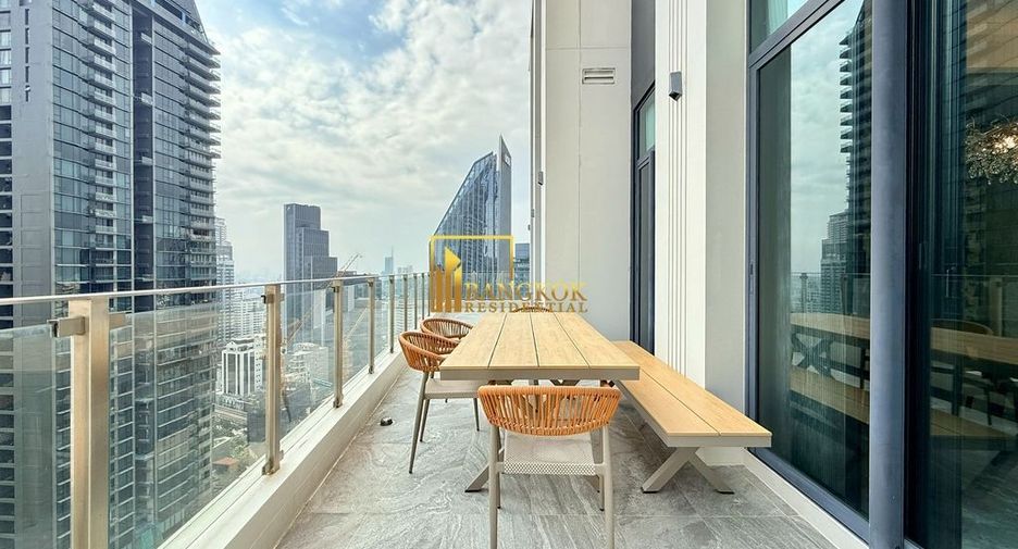 For rent 3 bedrooms condo in Khlong Toei, Bangkok