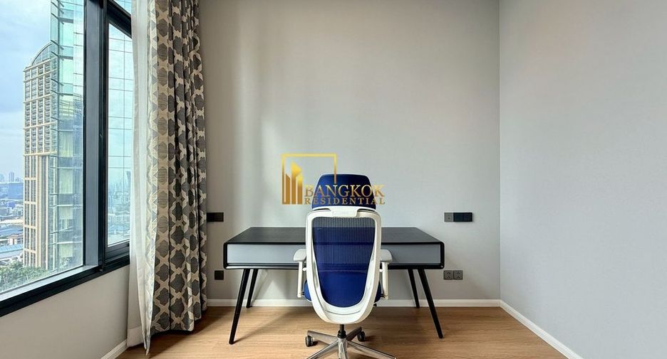 For rent 3 bedrooms condo in Khlong Toei, Bangkok