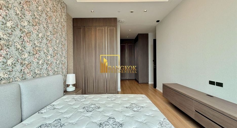 For rent 3 bedrooms condo in Khlong Toei, Bangkok