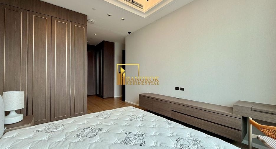 For rent 3 bedrooms condo in Khlong Toei, Bangkok